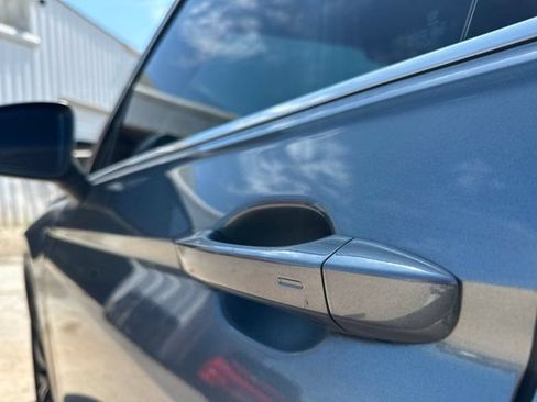 Used 2019 Volkswagen Tiguan SEL FWD image 3