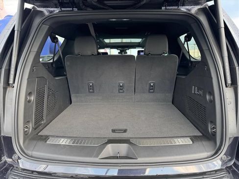 New 2025 Chevrolet Suburban RST w/ RST Capability Package AWD/4WD image 7