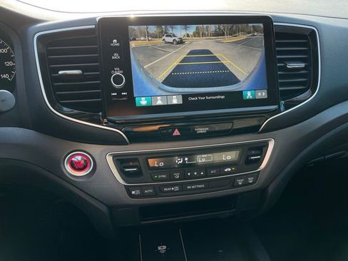 Certified 2025 Honda Ridgeline Sport+ image 17