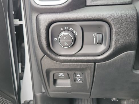 New 2026 RAM 1500 Big Horn AWD/4WD image 13