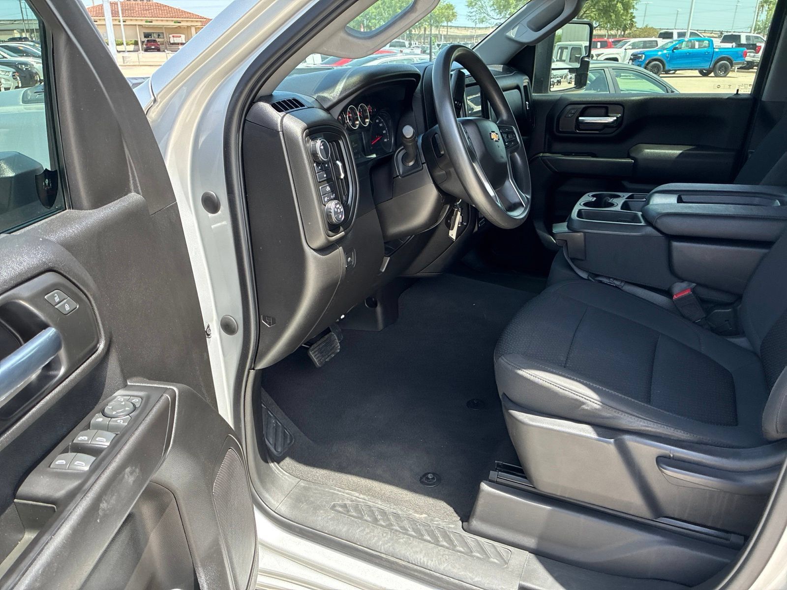 Used 2022 Chevrolet Silverado 2500 Custom w/ Custom Value Package AWD/4WD image 16