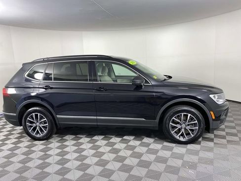 Used 2020 Volkswagen Tiguan SE AWD/4WD image 10