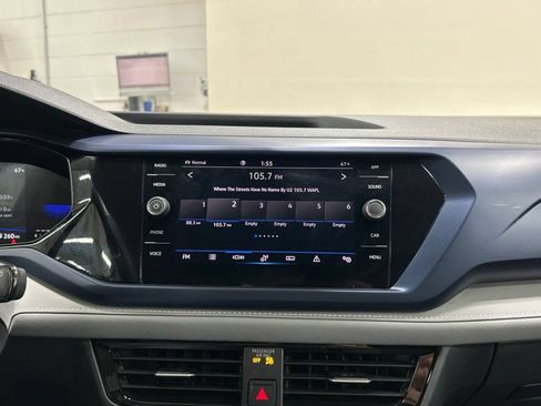 Used 2024 Volkswagen Taos SE AWD/4WD image 18