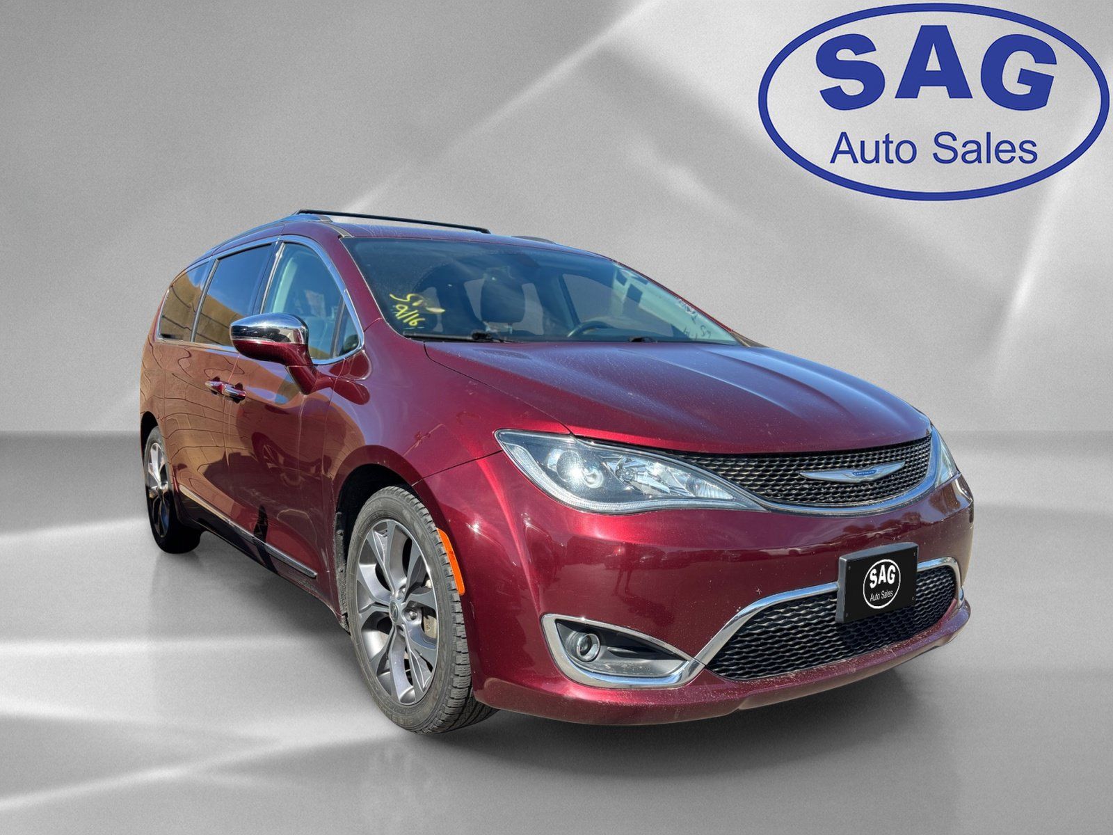 Used 2018 Chrysler Pacifica Limited FWD image 2