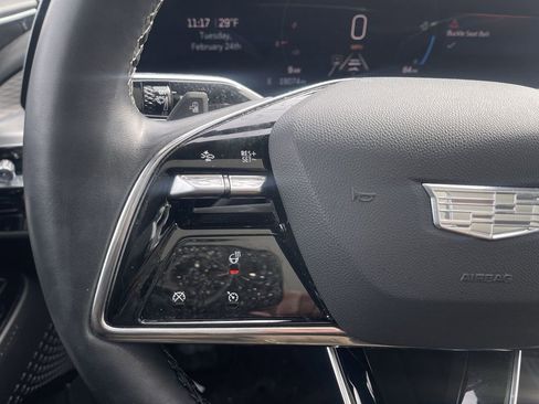 Certified 2024 Cadillac Lyriq Luxury image 6