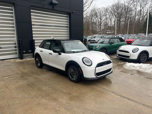 New 2026 MINI Cooper 4-Door Hardtop FWD image 2