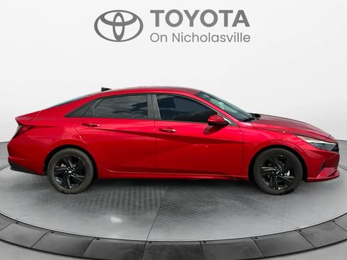 Used 2021 Hyundai Elantra SEL FWD image 6