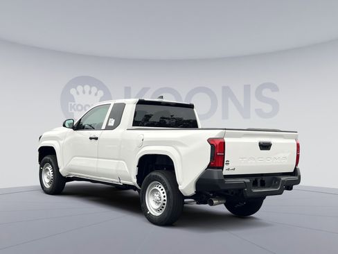 New 2025 Toyota Tacoma SR image 4