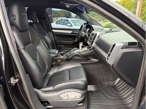 Used 2016 Porsche Cayenne GTS AWD/4WD image 14