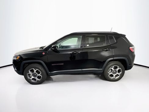 Used 2022 Jeep Compass Trailhawk w/ Sun and Sound Group AWD/4WD image 8
