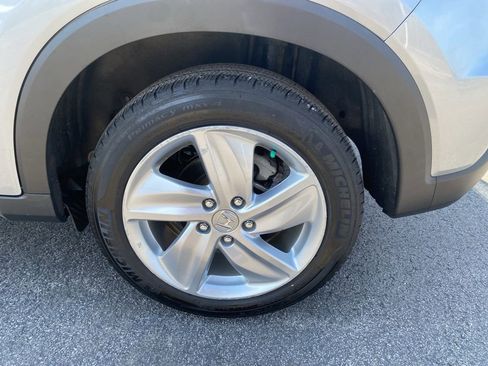 Used 2019 Honda HR-V EX image 16