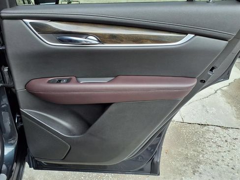 Used 2021 Cadillac XT6 Premium Luxury FWD image 12