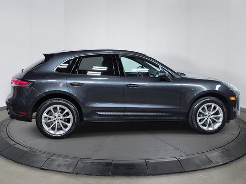 Certified 2023 Porsche Macan AWD/4WD image 8