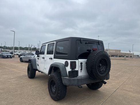 Used 2017 Jeep Wrangler Unlimited Sport AWD/4WD image 16