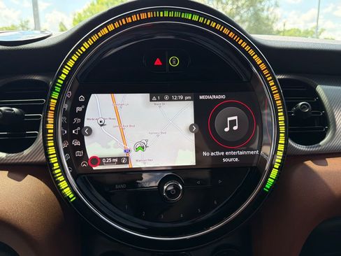 Used 2023 MINI Cooper S FWD image 15