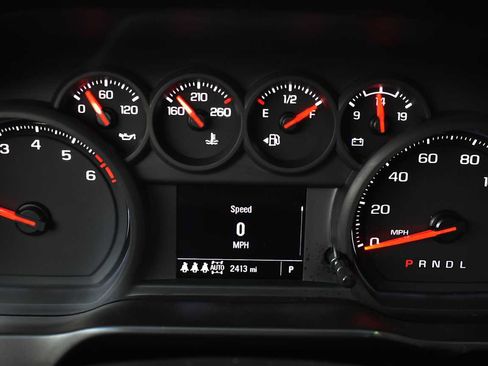 Used 2025 Chevrolet Silverado 1500 Custom image 13