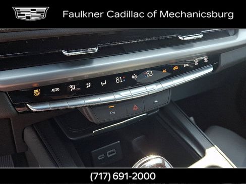 Used 2025 Cadillac XT4 Premium Luxury AWD/4WD image 16