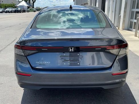 Used 2025 Honda Accord SE image 4