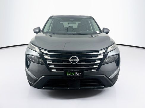 Used 2025 Nissan Rogue SV AWD/4WD image 2