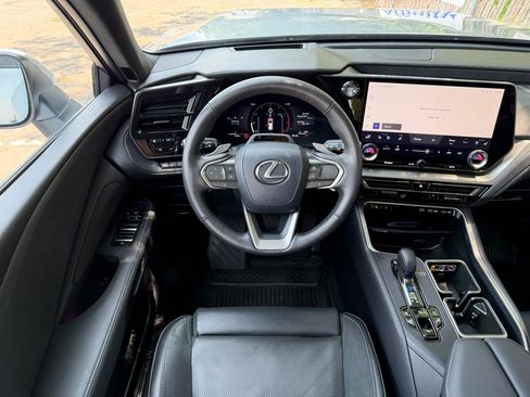 Used 2025 Lexus TX 350 AWD w/ Technology Package image 3