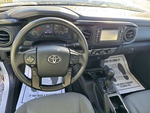 Used 2019 Toyota Tacoma SR image 15