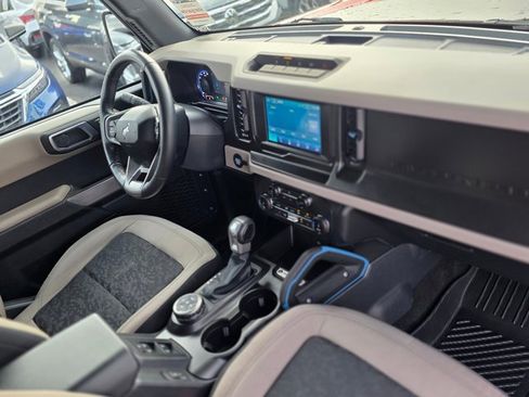 Used 2022 Ford Bronco Wildtrak image 9