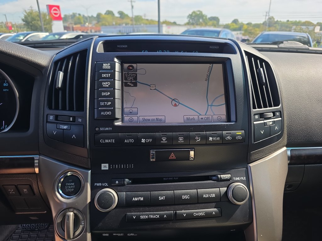 Used 2011 Toyota Land Cruiser w/ Upgrade Pkg AWD/4WD image 27