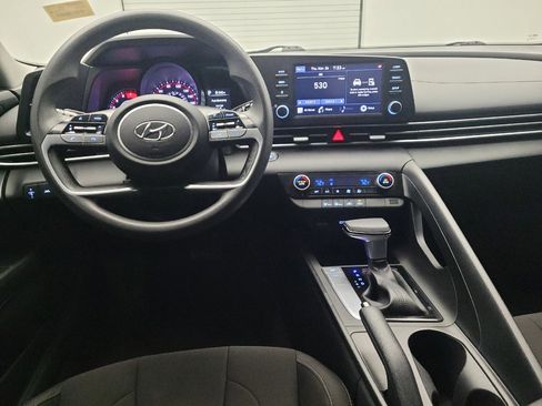 Used 2022 Hyundai Elantra SEL image 22