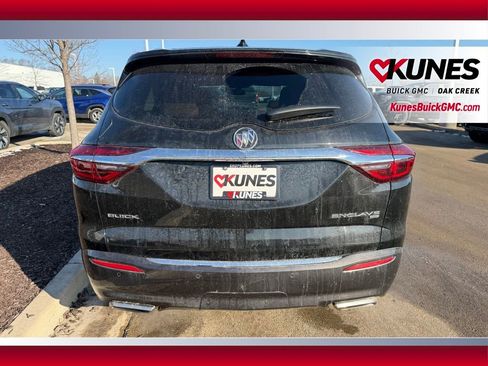 Used 2018 Buick Enclave Essence w/ Trailering Package image 5