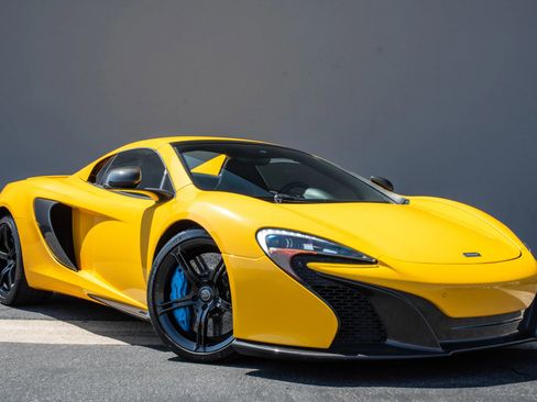 Used 2015 McLaren 650S Spider image 6
