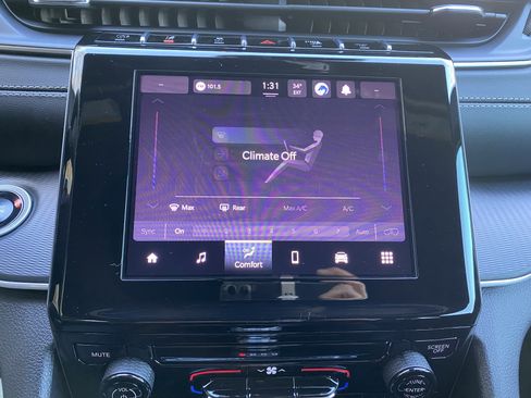 Used 2025 Jeep Grand Cherokee Laredo X image 27