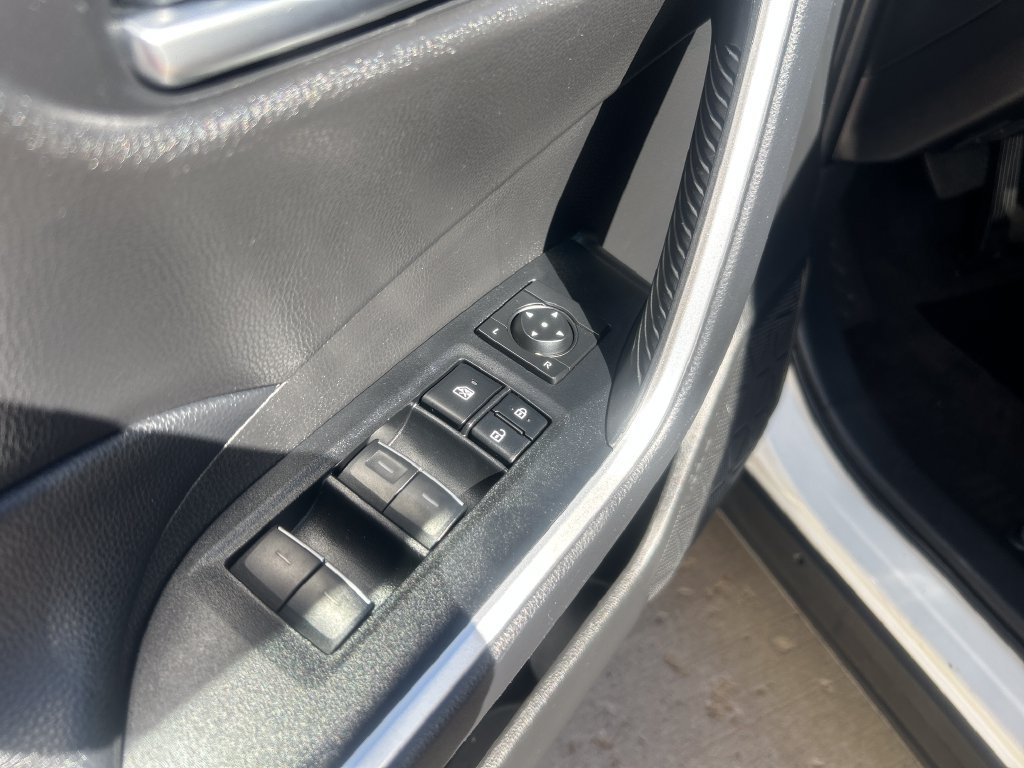 Certified 2025 Toyota RAV4 XLE AWD/4WD image 11