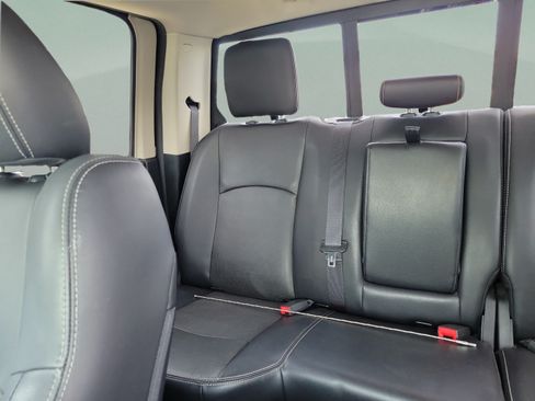 Used 2016 RAM 1500 Laramie w/ Convenience Group AWD/4WD image 10