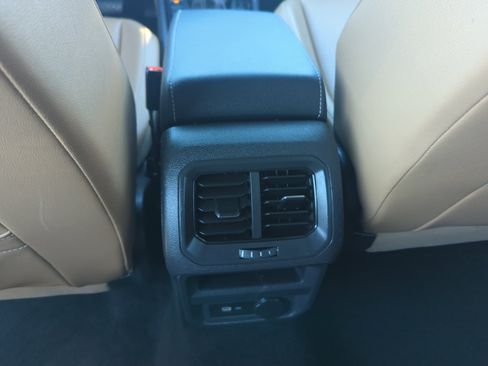 Certified 2023 Volkswagen Tiguan SE w/ Panoramic Sunroof Package image 30