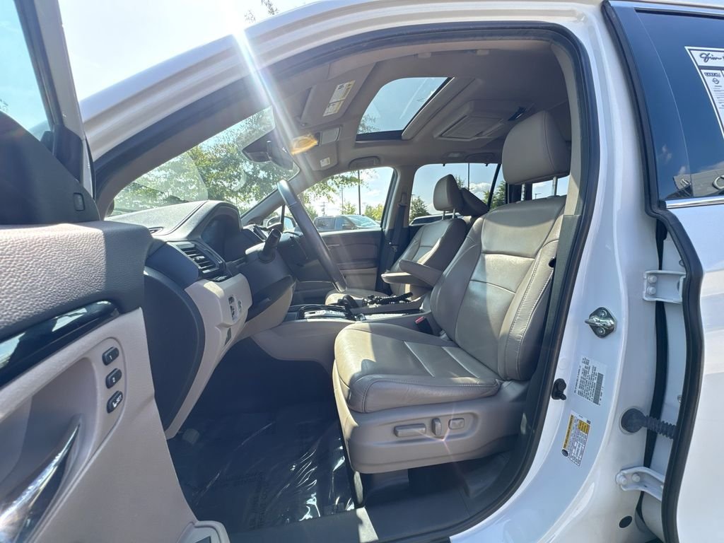 Used 2020 Honda Pilot Elite image 19