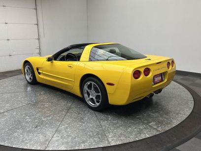 Used 2000 Chevrolet Corvette Coupe w/ Roof Pkg