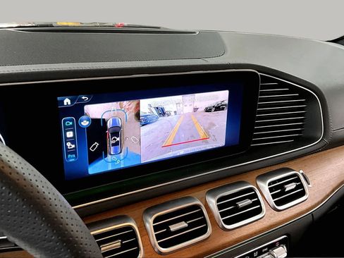 Used 2025 Mercedes-Benz GLS 450 4MATIC image 27