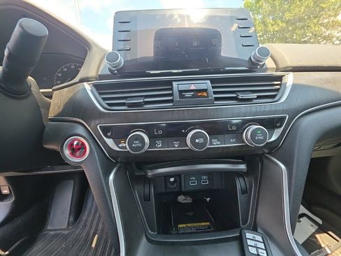 Used 2021 Honda Accord EX-L image 19