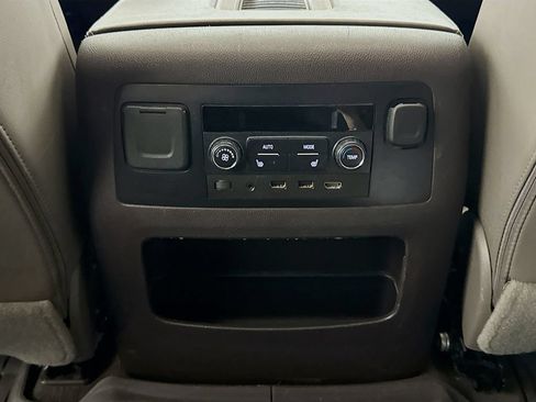 Used 2019 GMC Yukon Denali w/ Denali Ultimate Package AWD/4WD image 26