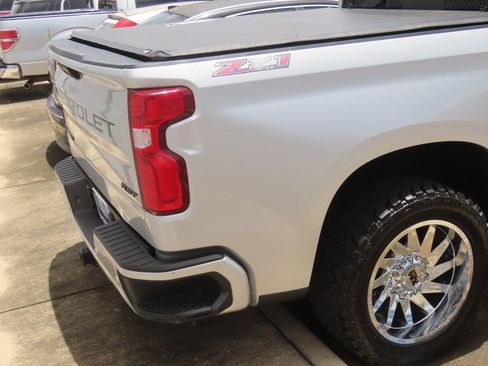 Used 2022 Chevrolet Silverado 1500 RST AWD/4WD image 11