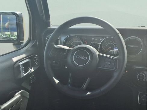 Used 2021 Jeep Wrangler Unlimited Sport AWD/4WD image 11