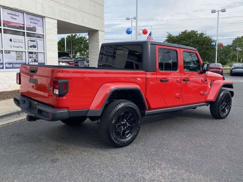 Used 2022 Jeep Gladiator Sport AWD/4WD image 7