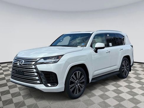 Used 2026 Lexus LX 700h Luxury w/ Accessory Package (Z1) image 5
