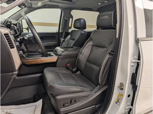 Used 2019 Chevrolet Silverado 2500 High Country w/ Duramax Plus Package AWD/4WD image 8