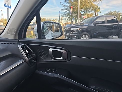 Certified 2023 Kia Sorento LX image 19