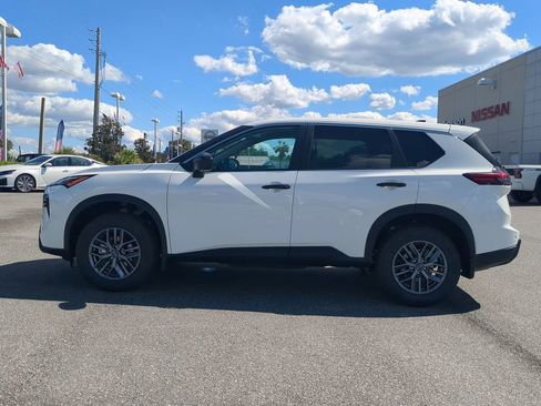 New 2026 Nissan Rogue S image 7