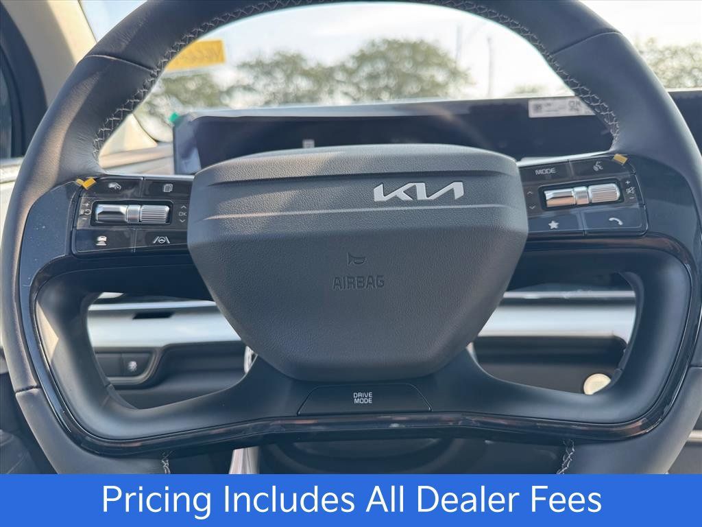 New 2027 Kia Carnival SX FWD image 15