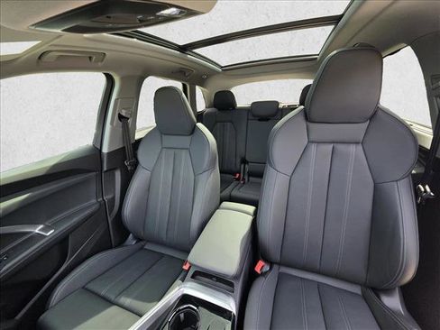 Used 2025 Audi Q5 Premium w/ Premium Plus AWD/4WD image 15