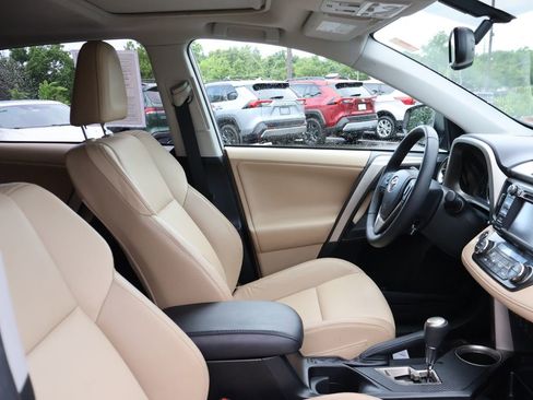 Used 2013 Toyota RAV4 Limited AWD/4WD image 8