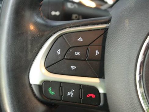 Used 2021 Jeep Compass Limited AWD/4WD image 16